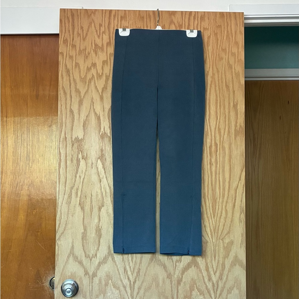 Lululemon Athletica Ribbed Softstreme Zip Leg Cropped Ankle Pants